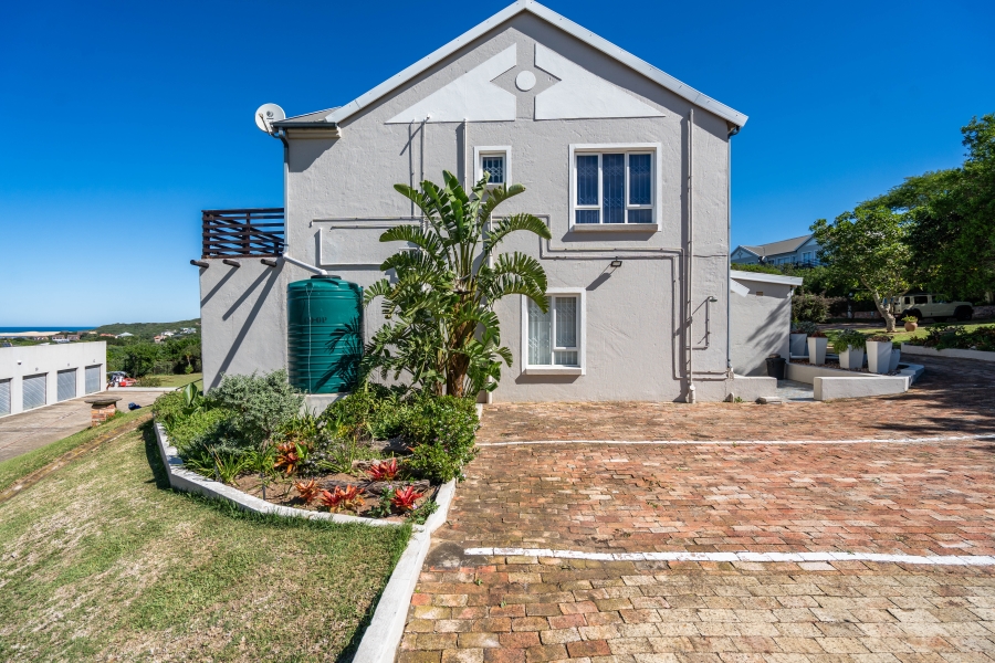 3 Bedroom Property for Sale in Seafield Eastern Cape